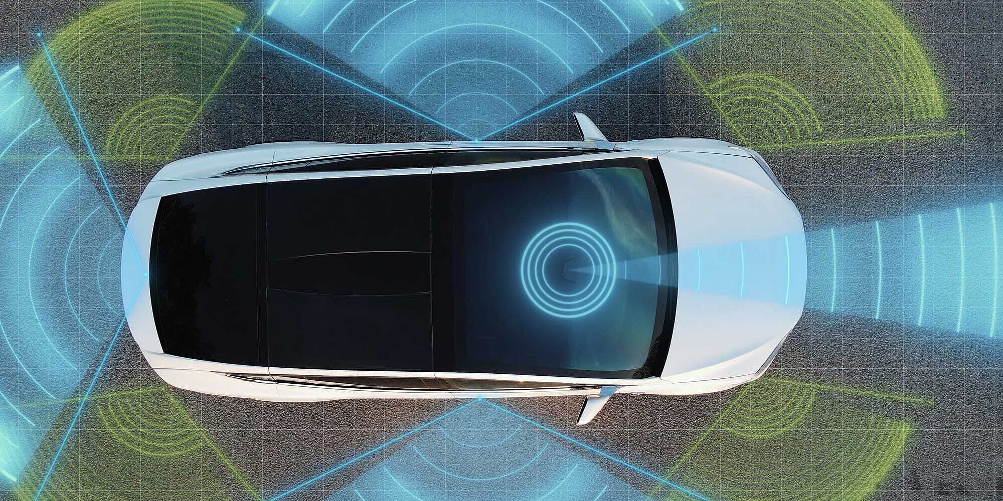 Top view of a car with colored sensor fields for surroundings and distance detection