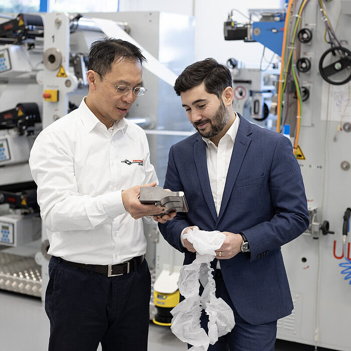 Dimostrazione del sonotrodo di ancoraggio dei cordini elastici