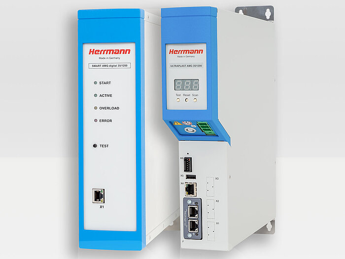 Two ultrasonic generators from Herrmann Ultraschall with displays and control connectors